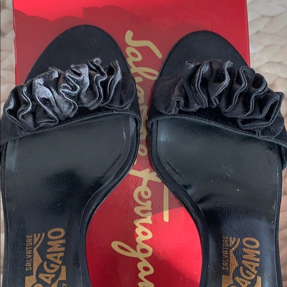 Salvatore Ferragamo Heels - Picture 4 of 6